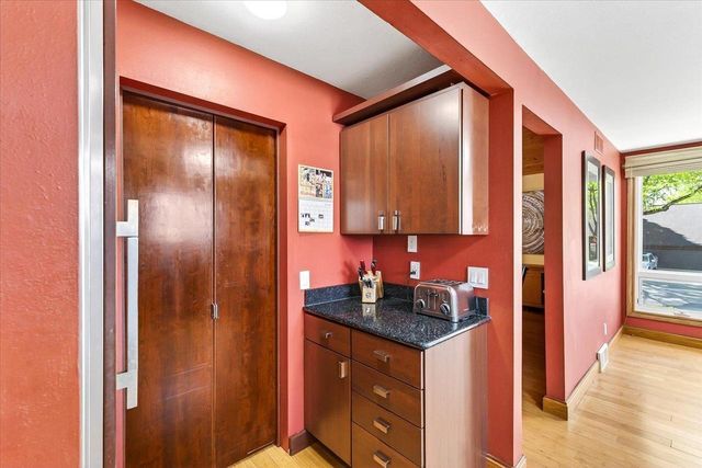 1118 Sunridge Drive, Madison, WI 53711