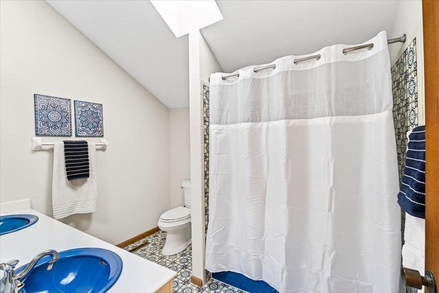 1118 Sunridge Drive, Madison, WI 53711