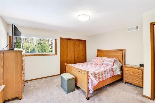 1118 Sunridge Drive, Madison, WI 53711