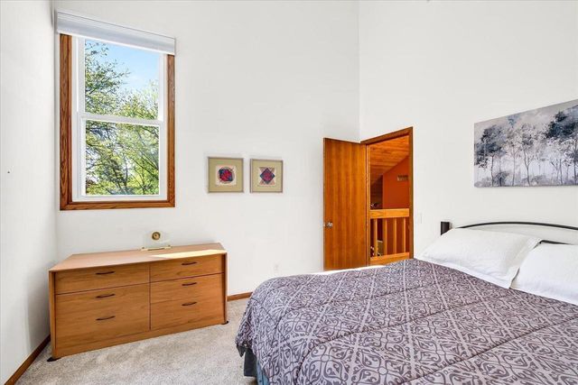 1118 Sunridge Drive, Madison, WI 53711