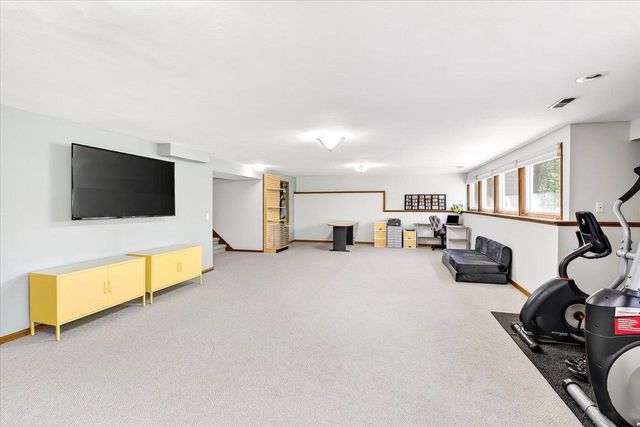 1118 Sunridge Drive, Madison, WI 53711