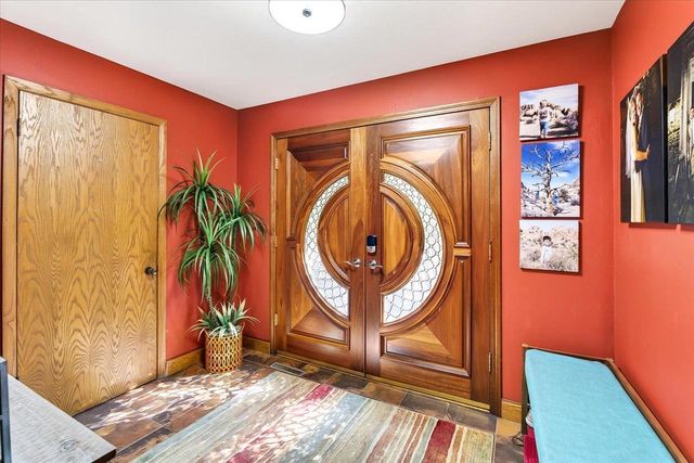1118 Sunridge Drive, Madison, WI 53711