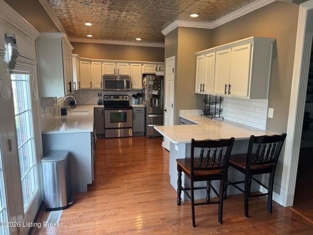165 Nipper Ct, Shepherdsville, KY 40165