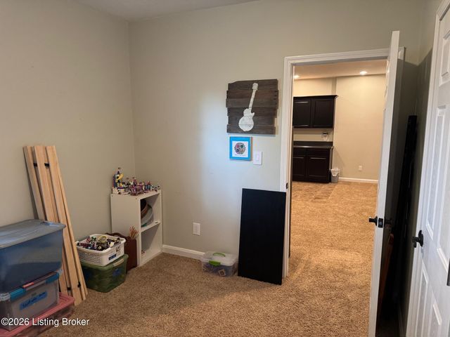 165 Nipper Ct, Shepherdsville, KY 40165