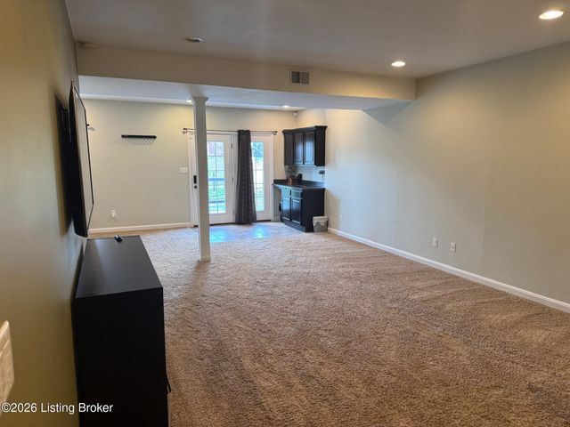 165 Nipper Ct, Shepherdsville, KY 40165