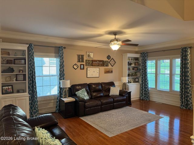165 Nipper Ct, Shepherdsville, KY 40165