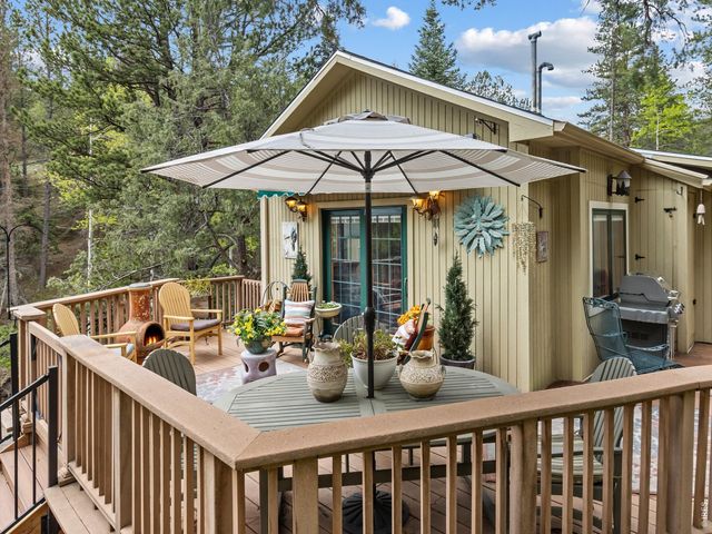 189 Fishermans Ln, Glen Haven, CO 80532