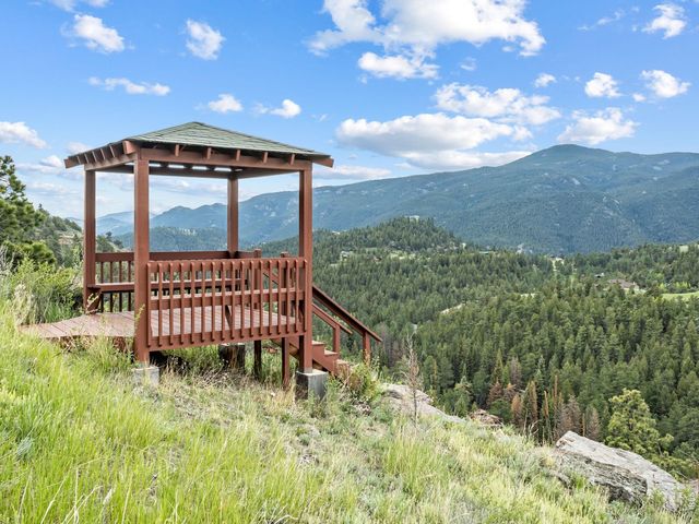 189 Fishermans Ln, Glen Haven, CO 80532