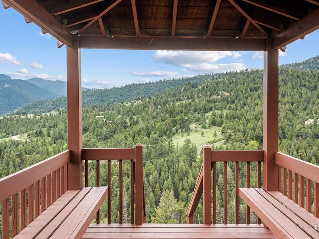 189 Fishermans Ln, Glen Haven, CO 80532