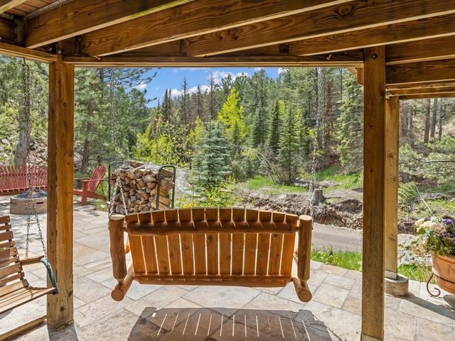 189 Fishermans Ln, Glen Haven, CO 80532