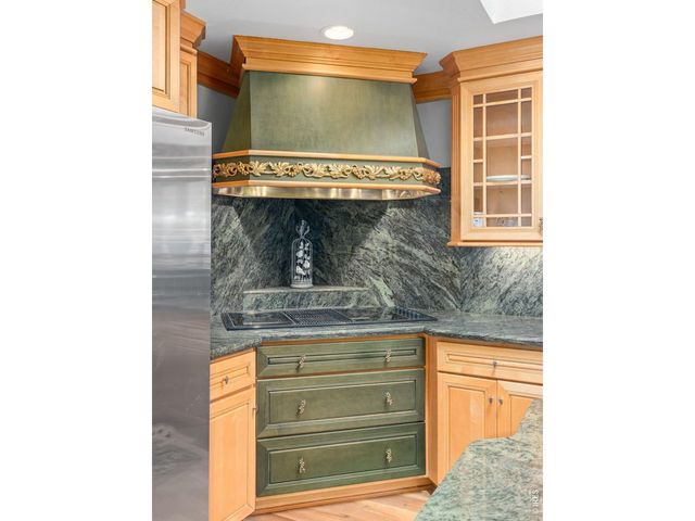 189 Fishermans Ln, Glen Haven, CO 80532