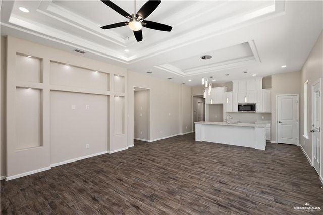 10733 N Sugar Bear Drive, Edinburg, TX 78541