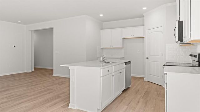 6672 Parsons Street, Flowery Branch, GA 30542