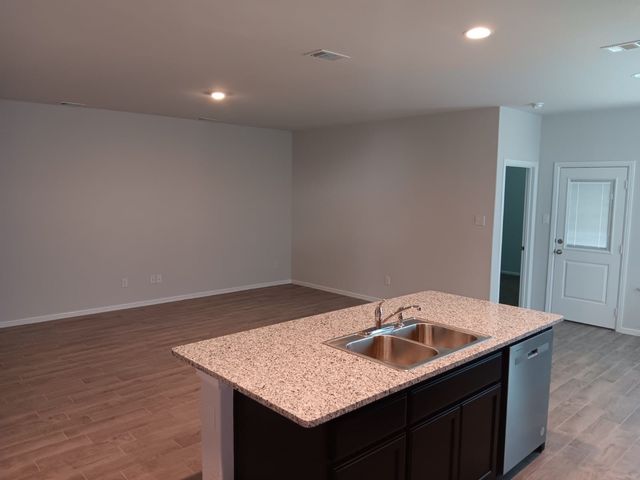 8725 Willowsun Way, Fort Worth, TX 76131