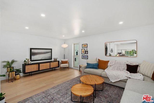 11260 Overland Avenue 12D, Culver City, CA 90230