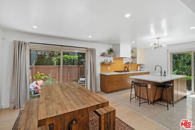 11260 Overland Avenue 12D, Culver City, CA 90230