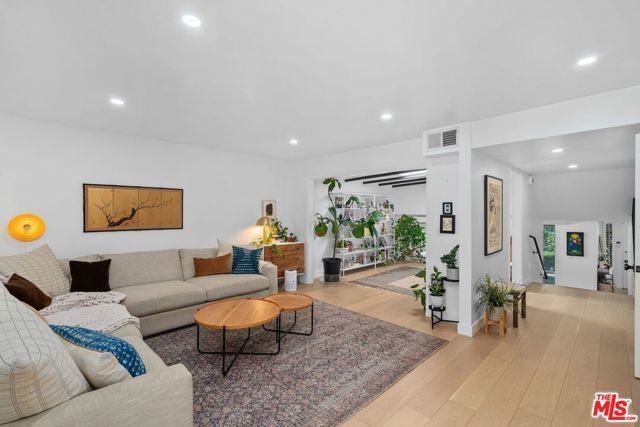 11260 Overland Avenue 12D, Culver City, CA 90230