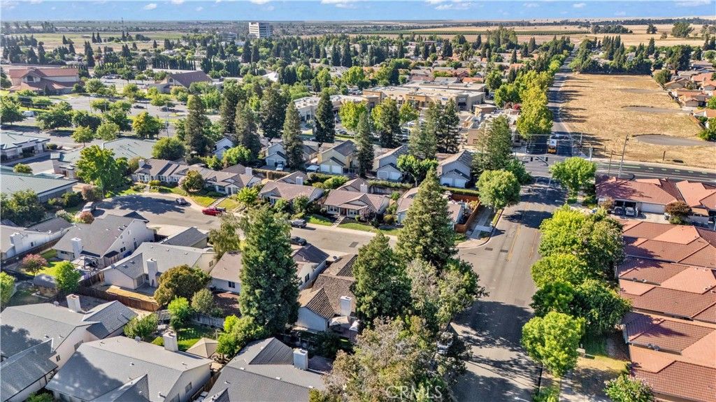Image 29 of property listing at 975 Doe Court, Merced, CA 95340