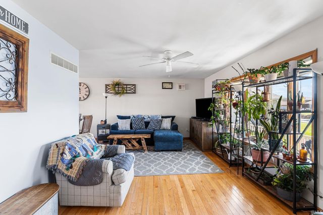 5722 Brookview Avenue, Portage, IN 46368