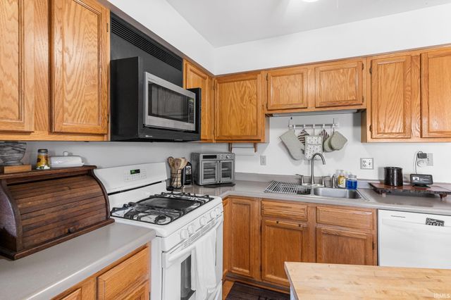 5722 Brookview Avenue, Portage, IN 46368