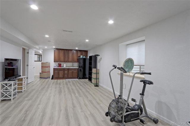 1677 Metropolitan Drive, Longmont, CO 80504