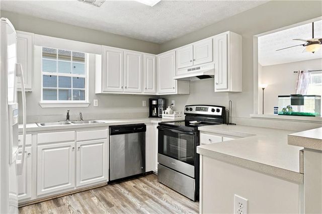 31 Kingston Pointe Drive, Kingston, GA 30145