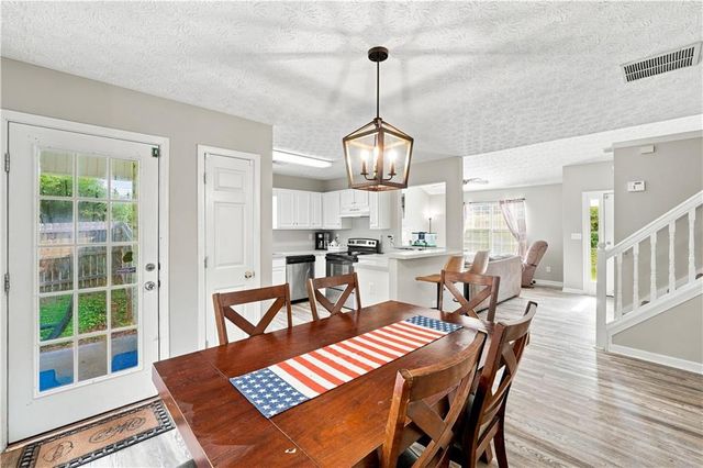 31 Kingston Pointe Drive, Kingston, GA 30145
