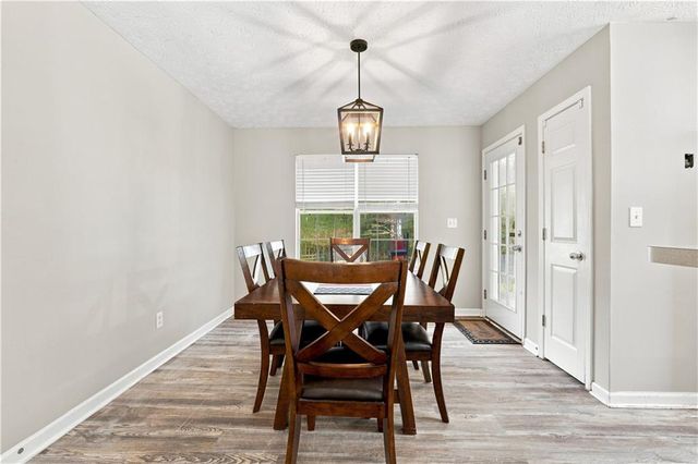 31 Kingston Pointe Drive, Kingston, GA 30145