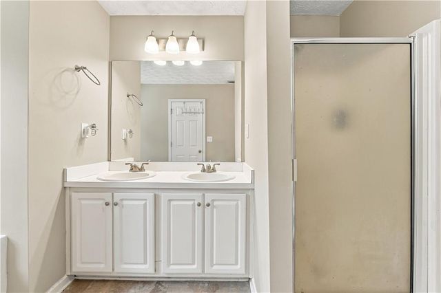 31 Kingston Pointe Drive, Kingston, GA 30145