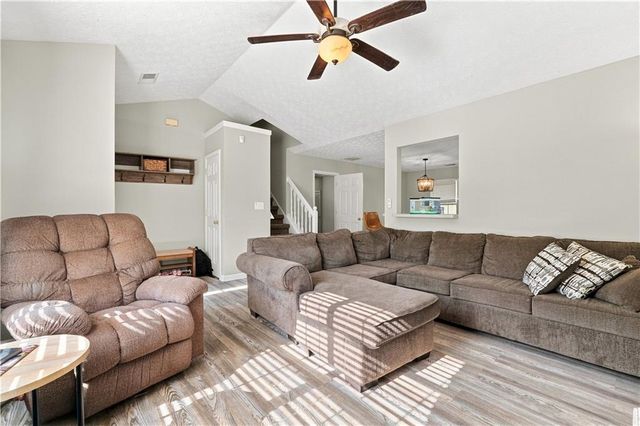 31 Kingston Pointe Drive, Kingston, GA 30145