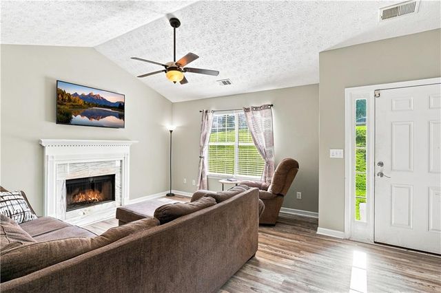 31 Kingston Pointe Drive, Kingston, GA 30145