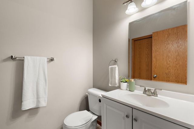 2008 Parkway Avenue, Shakopee, MN 55379
