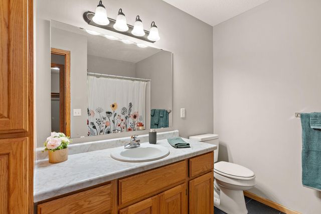 2008 Parkway Avenue, Shakopee, MN 55379
