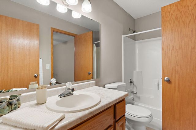 2008 Parkway Avenue, Shakopee, MN 55379