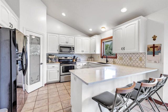 1416 WILBERT HILL COURT, Howard, WI 54313