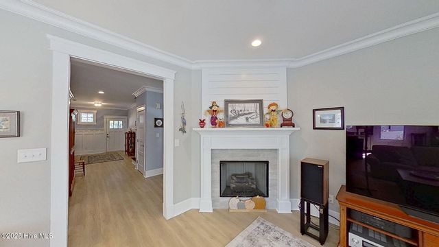 410 Hawthorne Road, New Bern, NC 28562