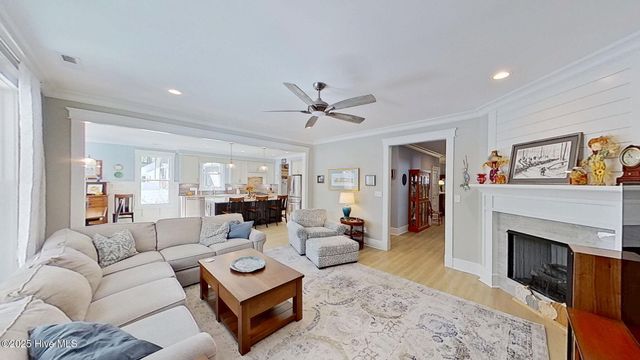 410 Hawthorne Road, New Bern, NC 28562