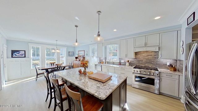 410 Hawthorne Road, New Bern, NC 28562