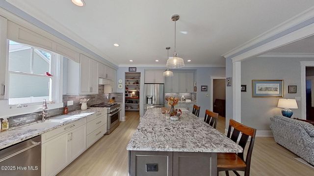 410 Hawthorne Road, New Bern, NC 28562