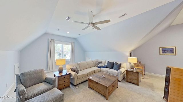 410 Hawthorne Road, New Bern, NC 28562