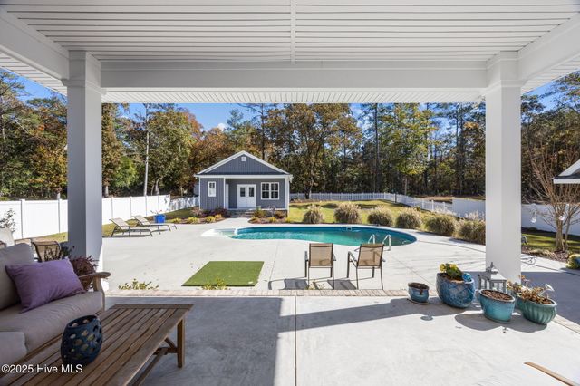 410 Hawthorne Road, New Bern, NC 28562