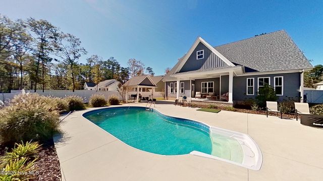 410 Hawthorne Road, New Bern, NC 28562