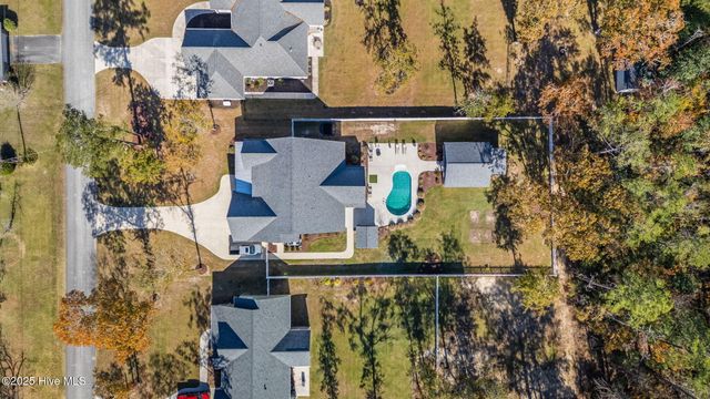 410 Hawthorne Road, New Bern, NC 28562