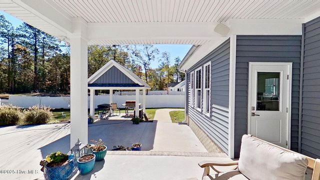 410 Hawthorne Road, New Bern, NC 28562