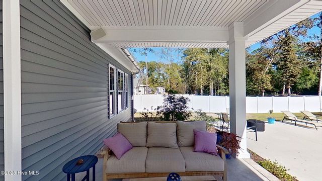410 Hawthorne Road, New Bern, NC 28562
