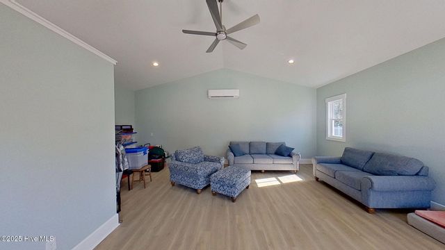 410 Hawthorne Road, New Bern, NC 28562