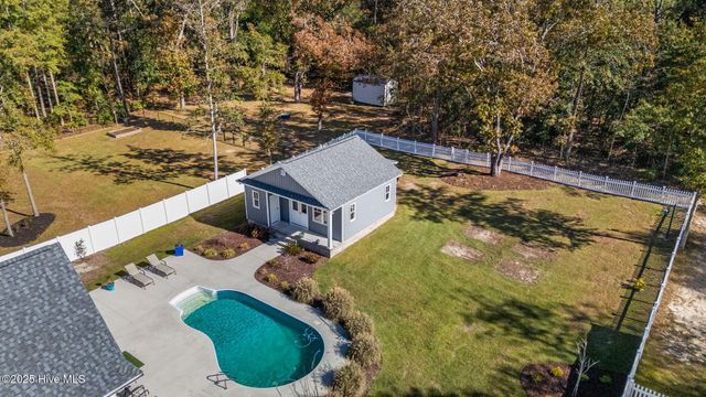 410 Hawthorne Road, New Bern, NC 28562