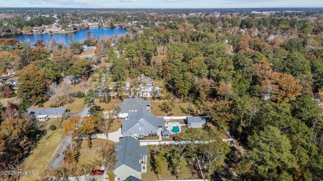 410 Hawthorne Road, New Bern, NC 28562