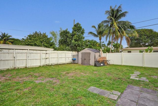 3500 SW 37th St A, West Park, FL 33023