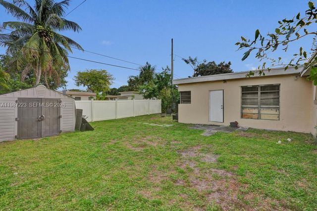 3500 SW 37th St A, West Park, FL 33023